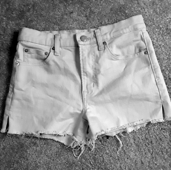 Gap Short - Picture 2 of 3